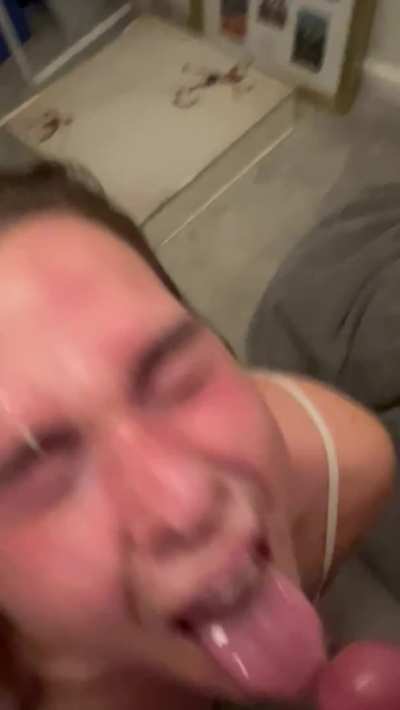 Awful filming on my part but a half decent cumshot :)