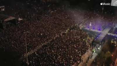 Multi-cam edit of Travis Scott calling to have a body removed from the crowd (Source in comments)