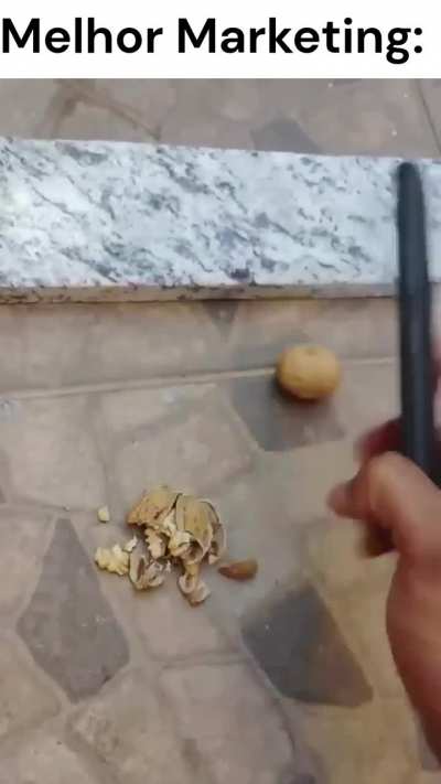 Se esse cara tentar me vender uma pedra dizendo que &eacute; um telefone, &eacute; prov&aacute;vel que eu compre