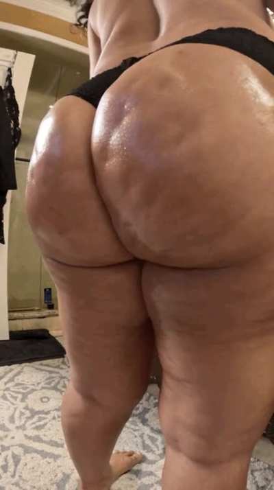 I know you&rsquo;re going to jerk off looking at my 50 year old thick mom/hotwife curves. P.S. I love watching men jerk off to me. 