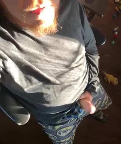 (40) married dad up early looking for fun while the fam is sleeping