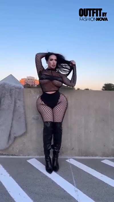 More girls like her