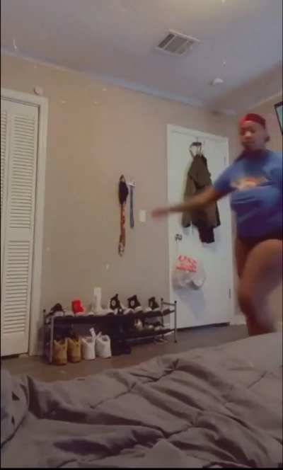 Kitana Janee Should’ve Kept That Weight!!
