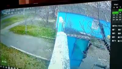 2 unarmed Ukrainian Seniors vs Russian armed Squad. Guess who it ends, Slava.
