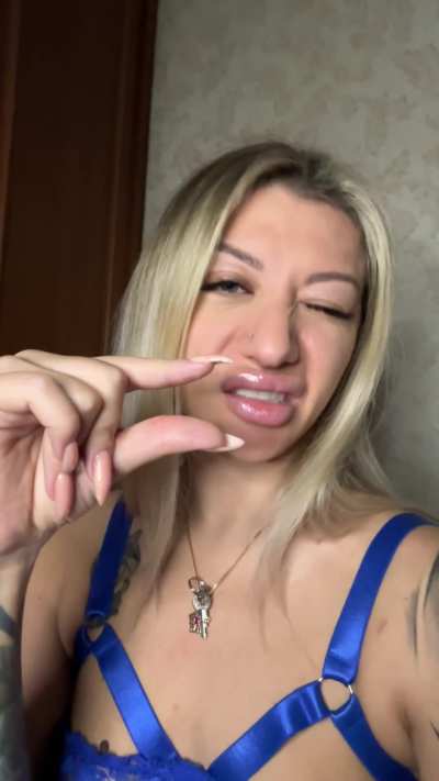 Upvote if u got a worm between ur legs. Comment ur size… whoever’s got the tiniest one gets kicked :s