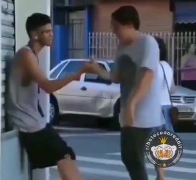 Posso dar um tapa ai?