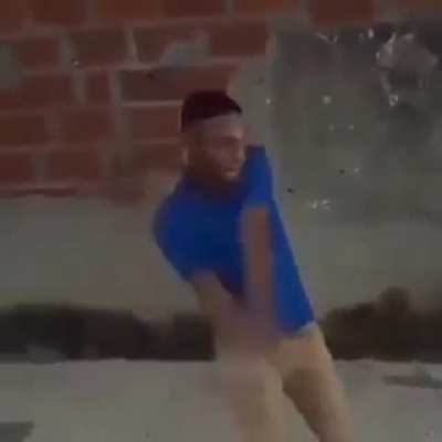 o cara volta no tempo