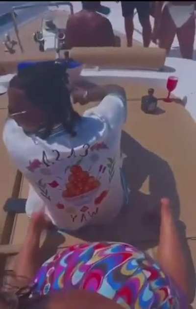 Jiggly 🍑