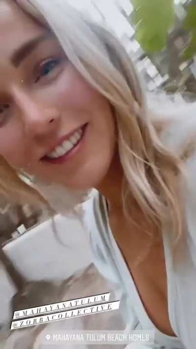 Caity Lotz