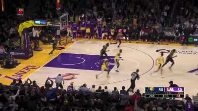 [Highlight] AD throws the lob to LeBron