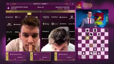 "A moment of madness" for Magnus Carlsen, who misses a critical capture by Duda!