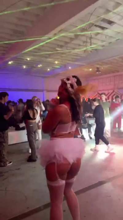 booty of an angel