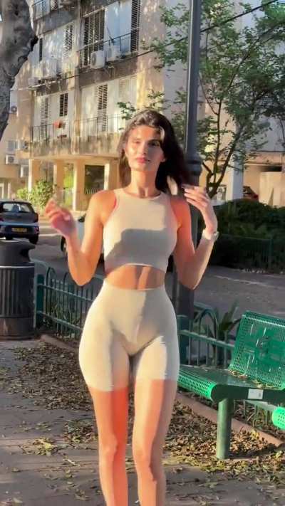 Yael Aris perfect