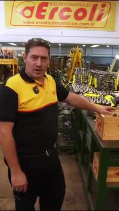 Siempre se bardea a la industria nacional y meten a todos en una misma bolsa. Hay gente que tiene capacidad para competir afuera pero esta limitado a la cantidad absurda de presión impositiva, hasta para importar materia prima