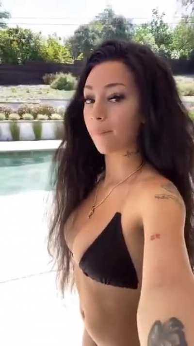 ⠀