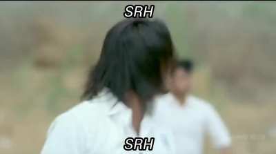 Evarni mosam chestunnaru ra, bat lo spring lu pettukoni adithe kanukolem anukuntunnara? Chivariki Shahbaz kuda Gilchrist la adesthe doubt raadhu ani anukunnara. Requesting BCCI to stop IPL and give the cup to RCB right now