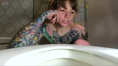 Me, a hot tatted woman ready to show you what it would be like if you were my toilet [f]