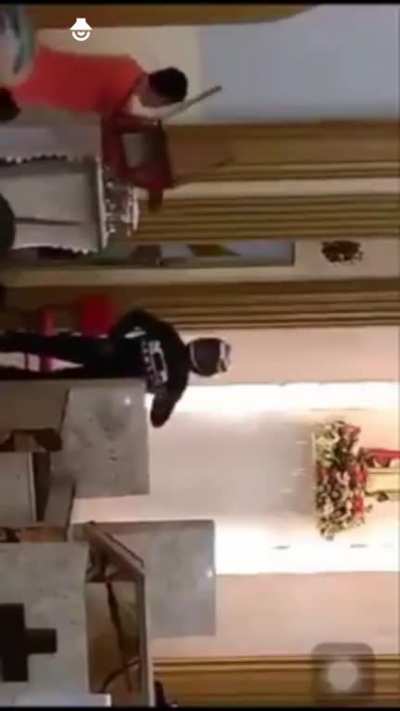 Never try to rob a church!