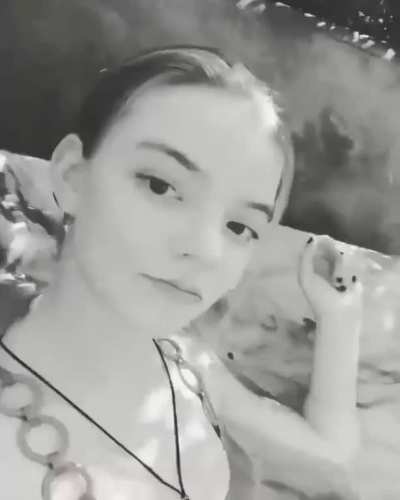 Anya in a hot tub 🛀