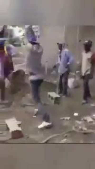 C&acirc;nd nu-mi place un comentariu şi &icirc;ncep să dau downvote!