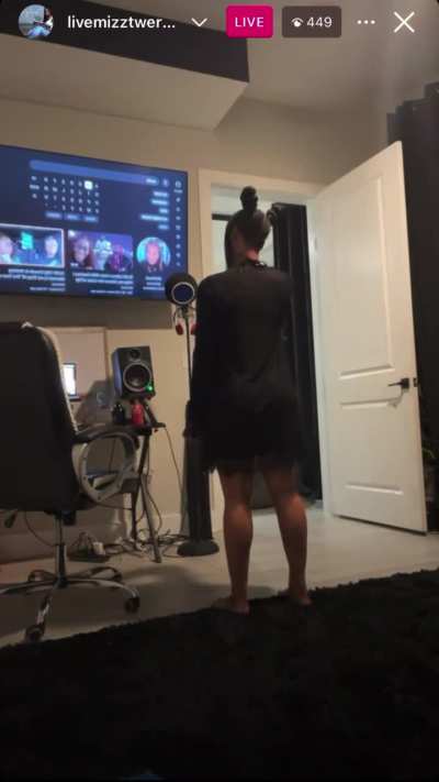 Mizztwerksum Showing Off Her Sexy Shape on IG Live 1/11/24 Pt.2