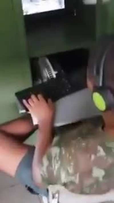 muquinha esse &eacute; vdd que esse &eacute; o greninja no exercito ?