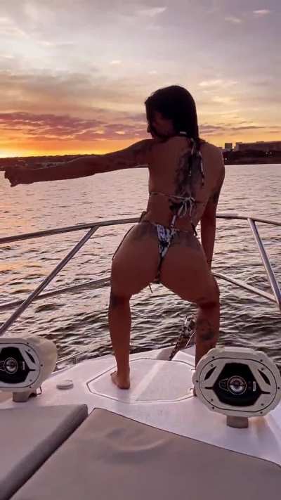 Giovanna Helora 🥴