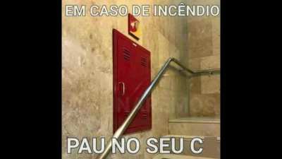 T&iacute;tulo mandou buscar Douzo MEMES no YT