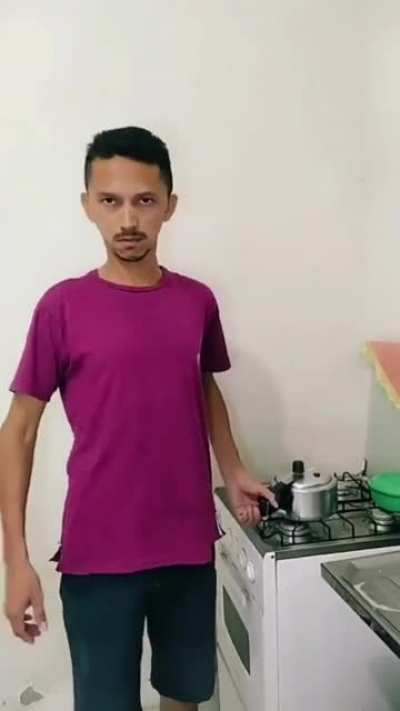 Man takes one picture every day for 30 years to make a timelapse of his life