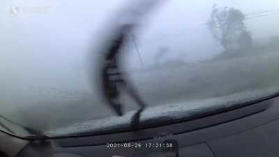 Almost dying in ida on i90 near Spahr&rsquo;s seafood (with sound)