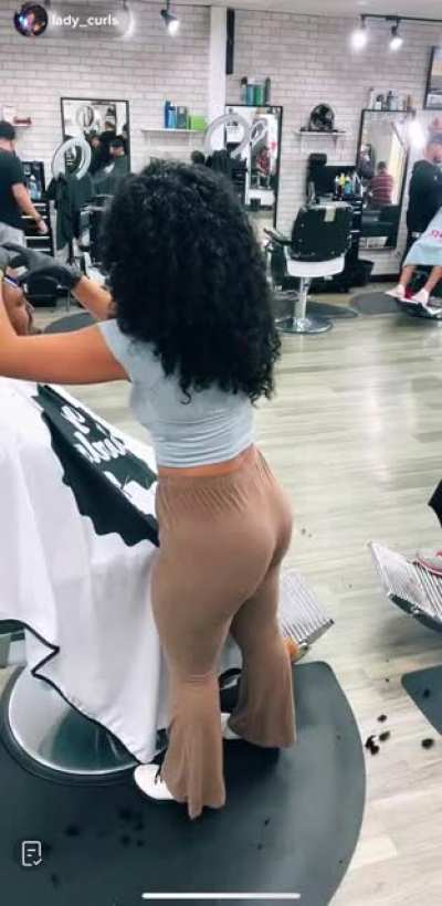 wait for it 🍑