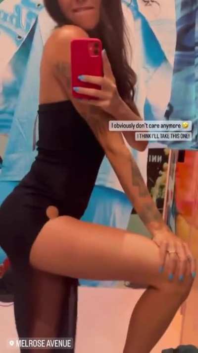 A lil booty shake