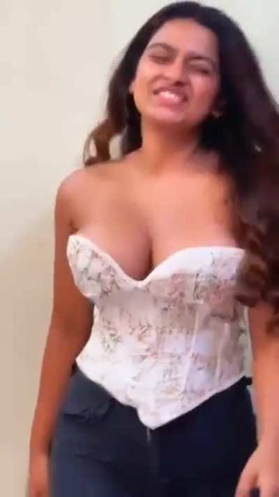 Suhuuu Jugs🥵