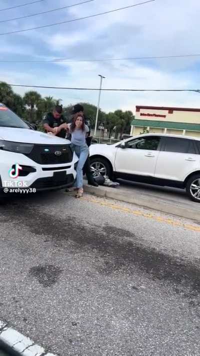 Woman arrested for giving $20 to lady selling flowers in Florida. 