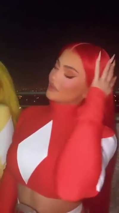 Kylie ft that body
