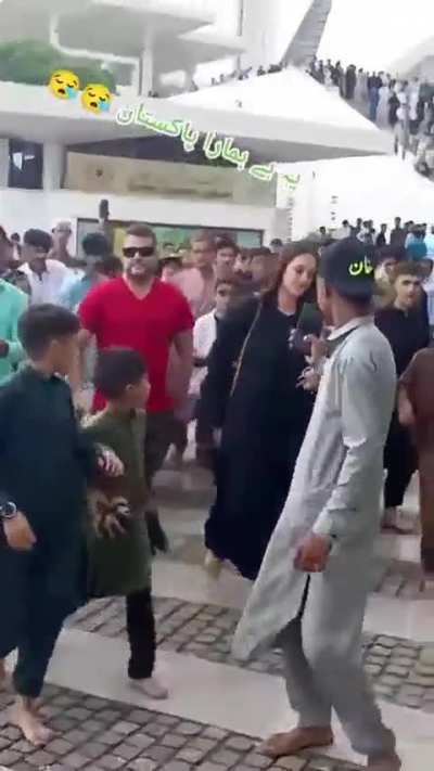 foreign woman in pakistan