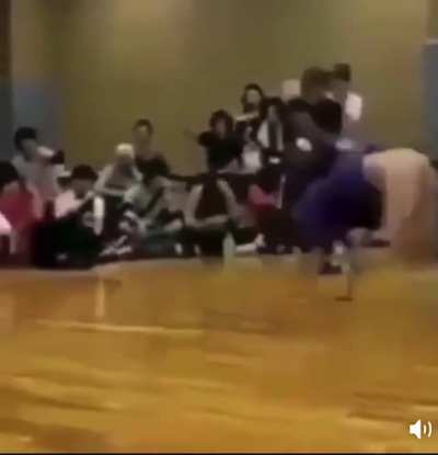 NSFW Chaotic break dancing