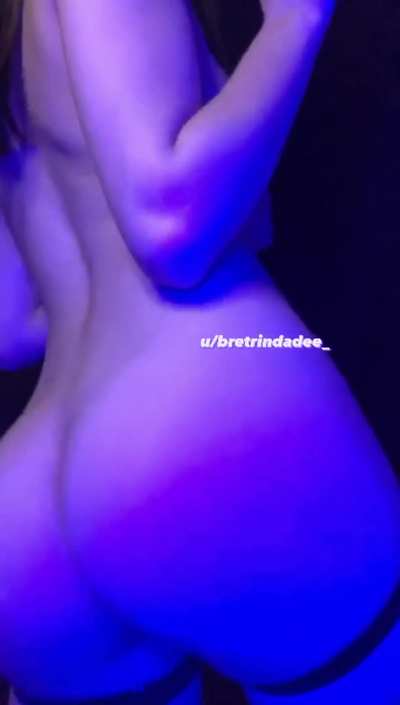 What do you think of the way I spread my cheeks for you daddy? [STBA]