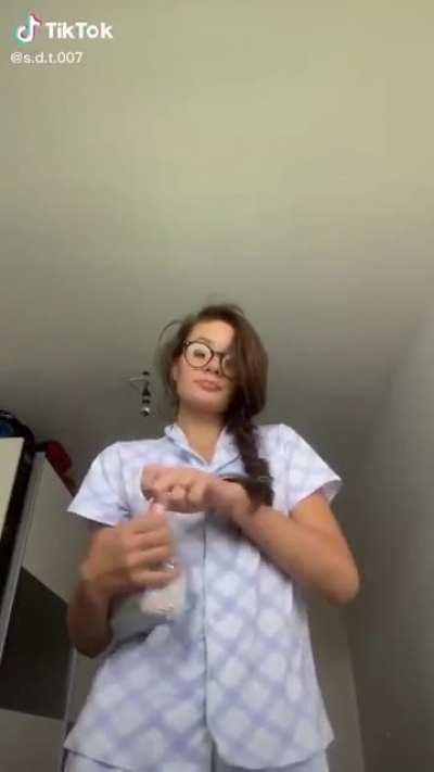 Unexpected transition 🔥 repost ( r/HotTiktokBabes )