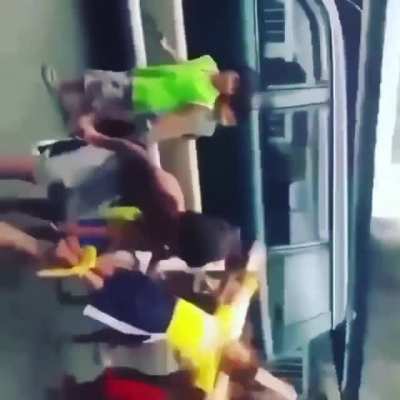 Pinches viacrusis de pueblo todos raros xd