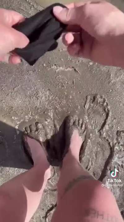 Some good ole fashion physical cringe for you all