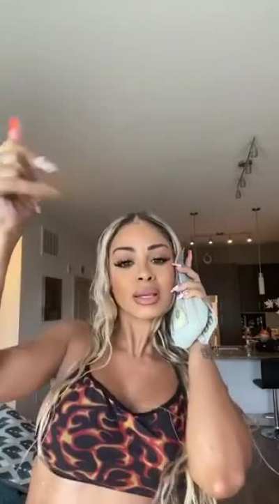 🍑👋🏾