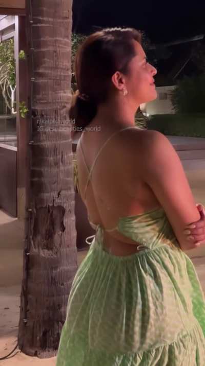 Anasuya Bharadwaj bareback in green gown