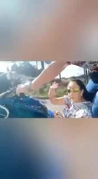 vó de quem?