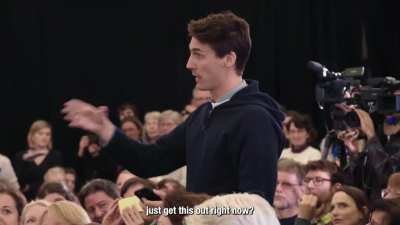 Heckler tries to interrupt Biden at campaign event and is completely humiliated: "I'm beginning to see why your wife left you!"