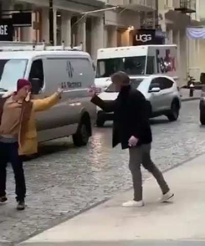 The war of the finger