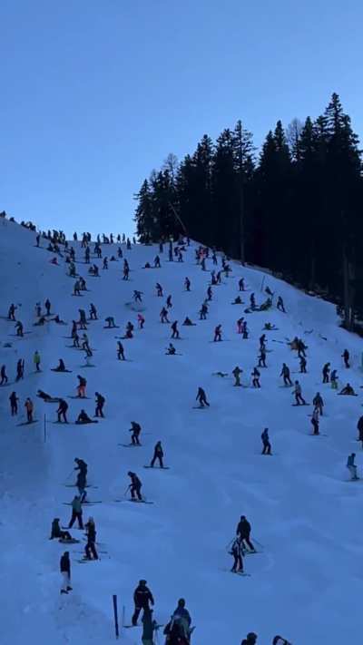 Ischl: Skifahren mit den gaunzn Angsoffenen. Tageskarte nur 72,00&euro;