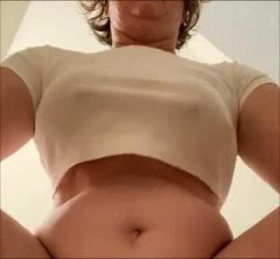 My kitty has endless jiggle. Make her jiggle endlessly!