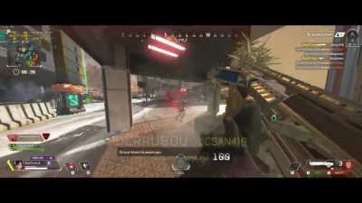 1 vs 6 com slowmotion pra parecer menos cagada