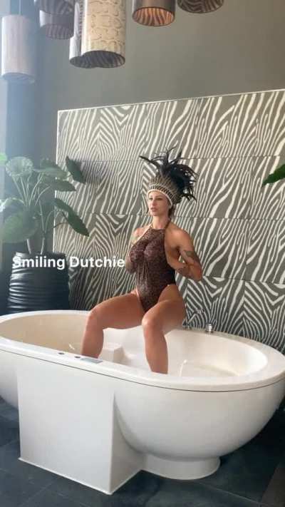 Suite titties!